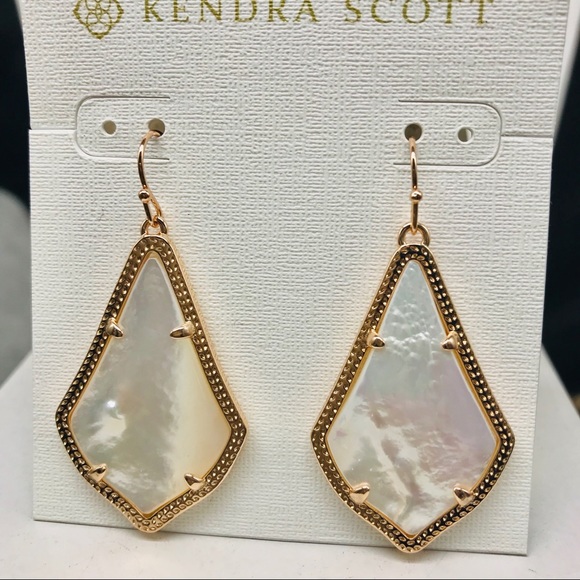 Kendra Scott Jewelry - Kendra Scott Alex Ivory Pearl shell RG earrings